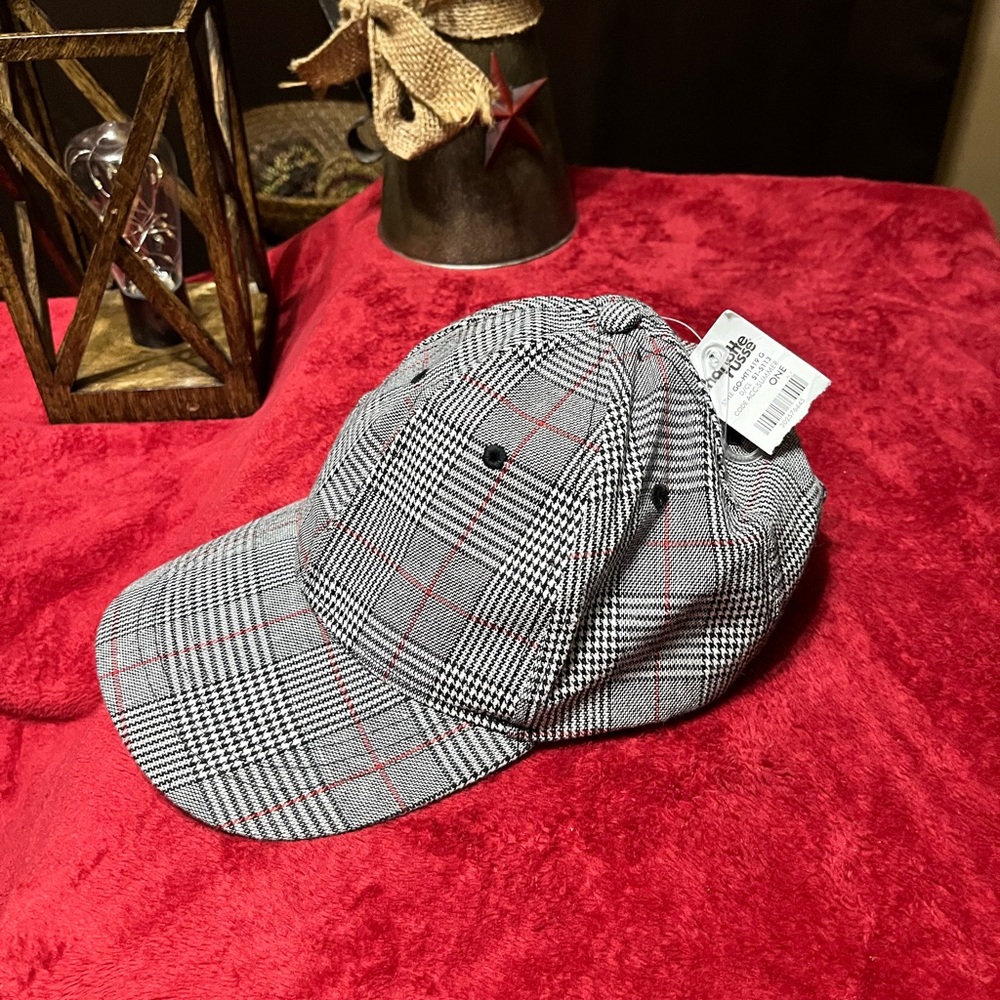 NWT. Women’s baseball hat, plaid.